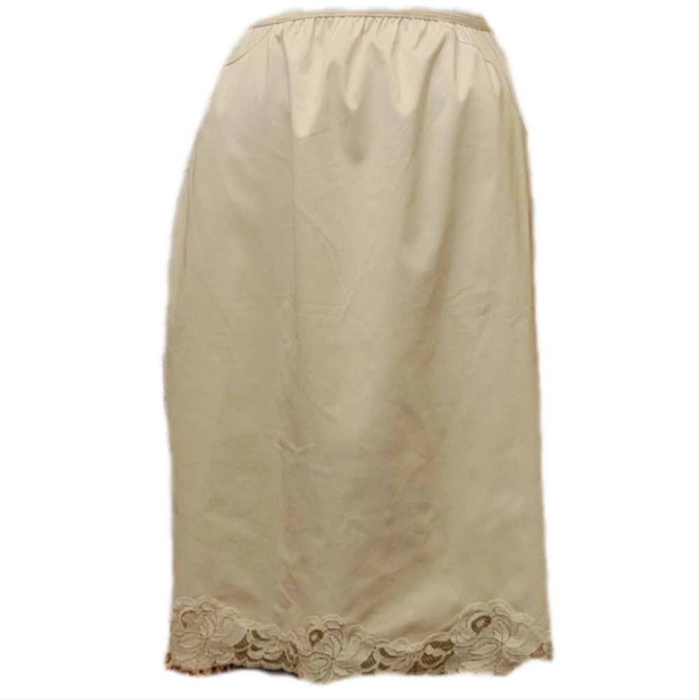 Another damn VTG Vanity Fair slip